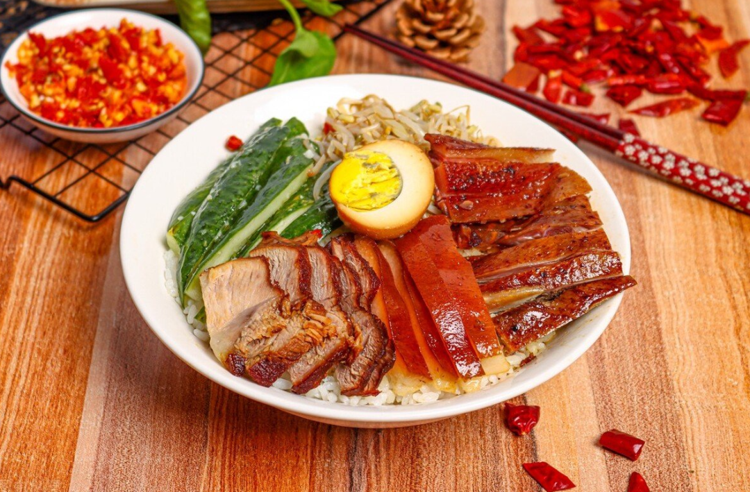让人不禁想问,在广东风靡并渗透到全国各个城市的猪脚饭,真的能成为